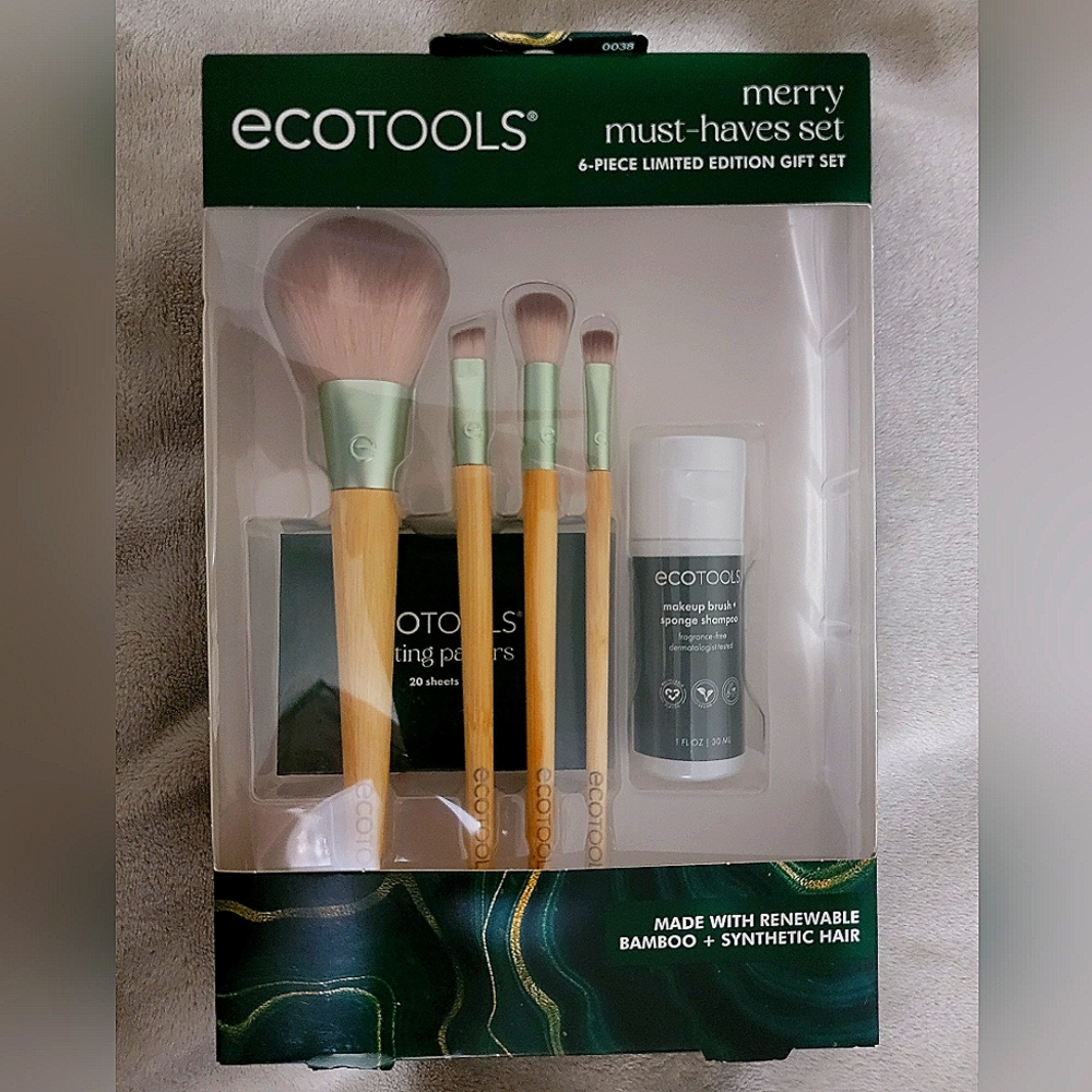 EcoTools Limited Edition Merry Must-Haves Kit New In Box
